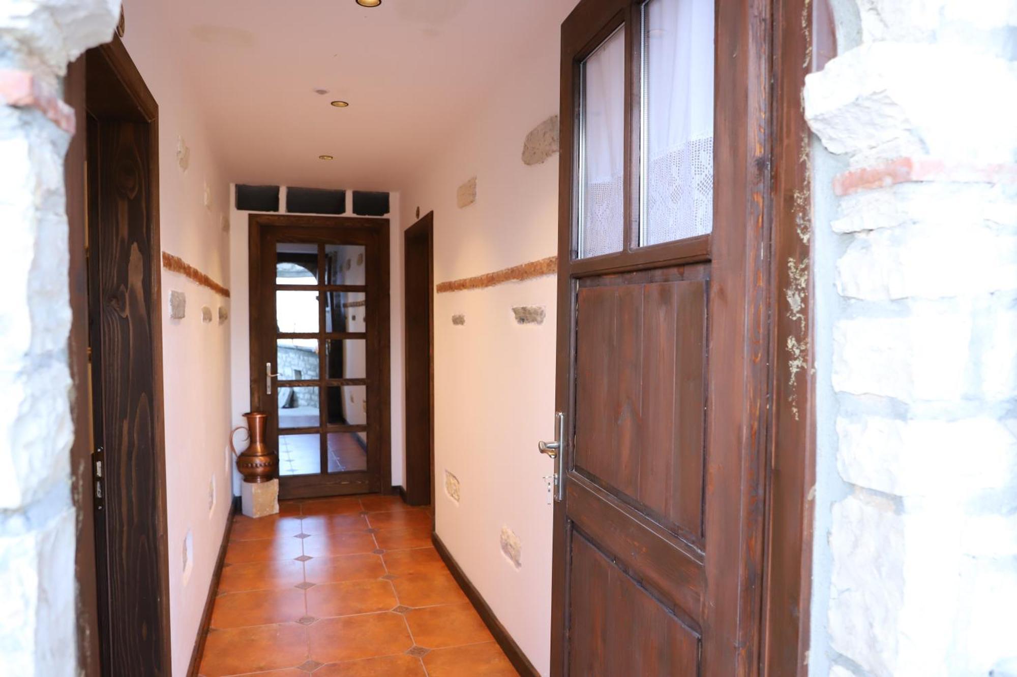 Vila Art Berat Castle Exterior foto